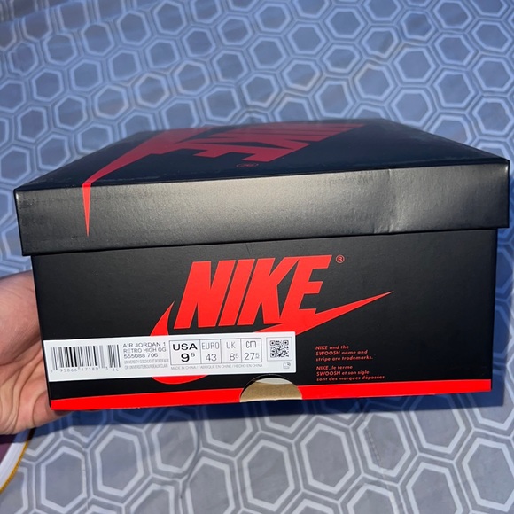Air Jordan 1 Brotherhood - Picture 4 of 6